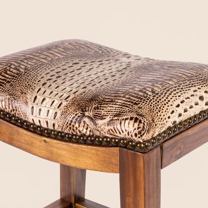 Platzer Saddle Stool in white crocodile leather – detailed view