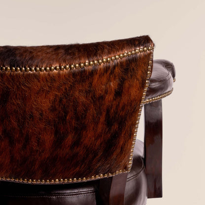 Trophy Swivel Stool in cowhide leather – detailed view